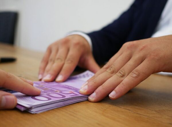 Why Payday Loans Are Not Helpful